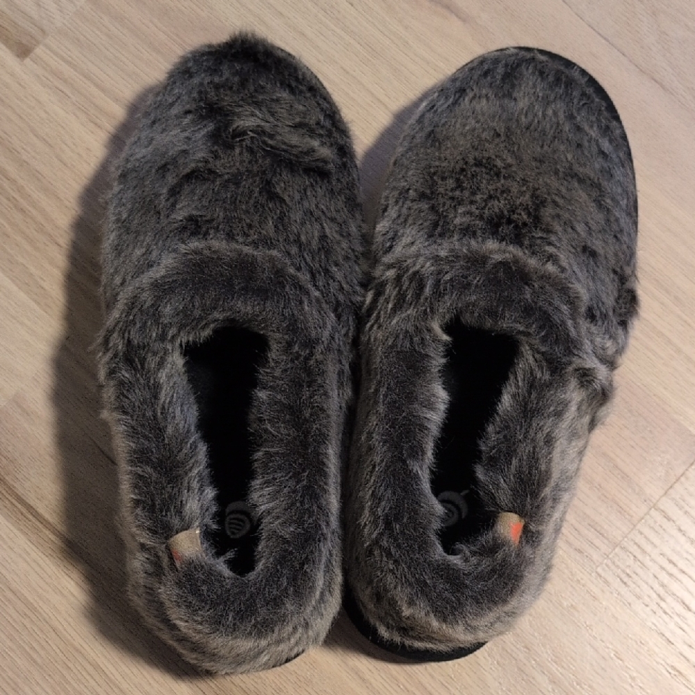 NEW! Acorn, Charcoal Faux Fur, Slippers, Unisex - Picture 2 of 8